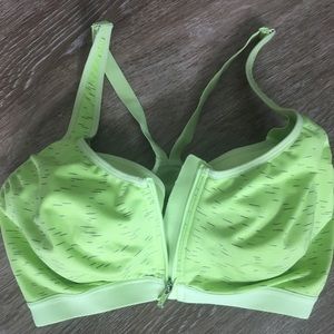 Victoria Secrets Green Sports Bra